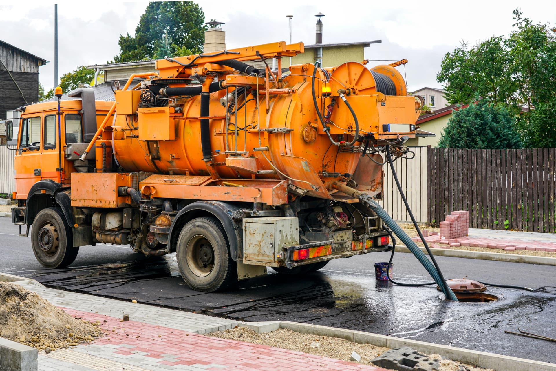 Vacuum truck pumping from a street access point