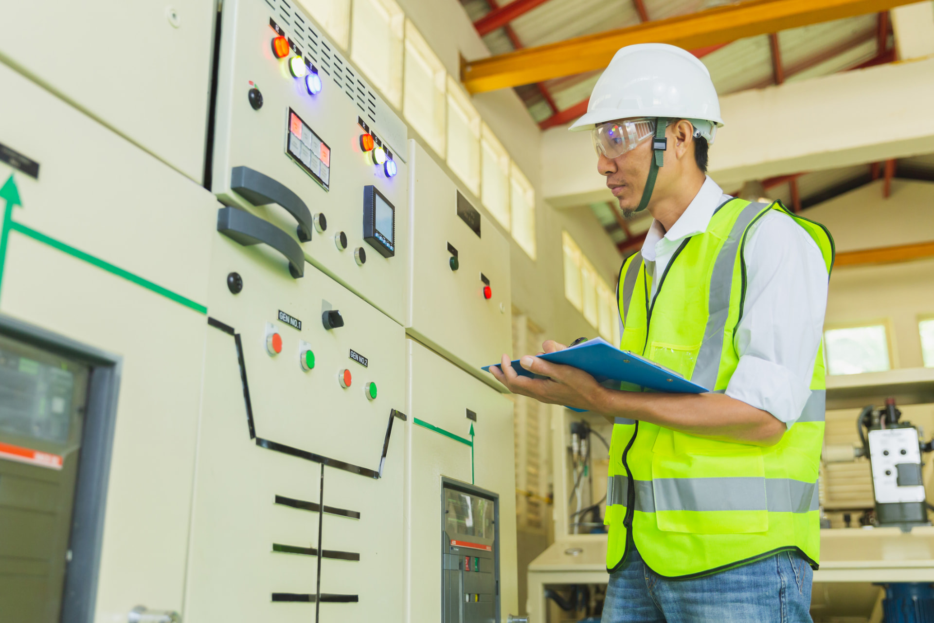 Fuel polishing equipment servicing a hospital emergency generator diesel tank